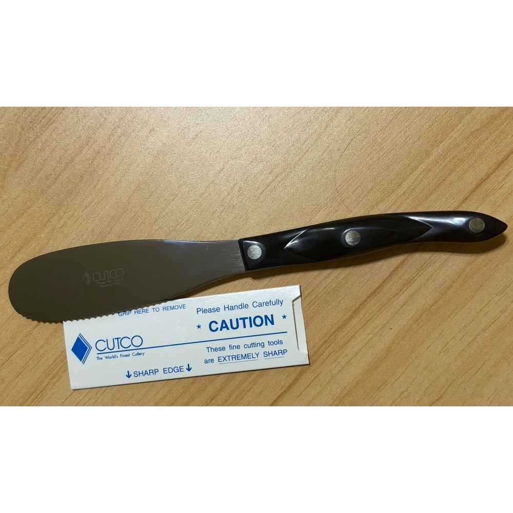 NEW CUTCO 1768 Classic Spatula Spreader Serrated Edge w/ cover